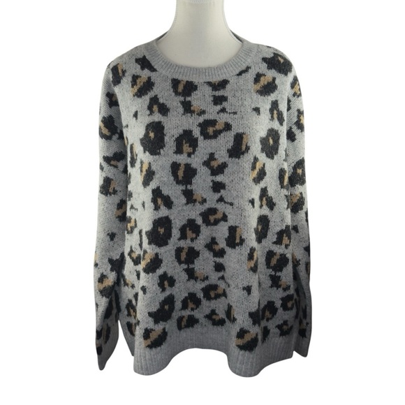 Hem & Thread Women’s‎ S/M Gray Leopard Animal Print Knit Pullover Sweater Cozy - Picture 1 of 8